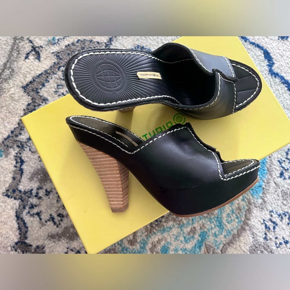 Max Studio Black Women’s Heel